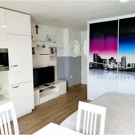 Apartment Palada 1 *