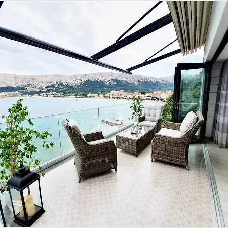 Apartment Palada 1