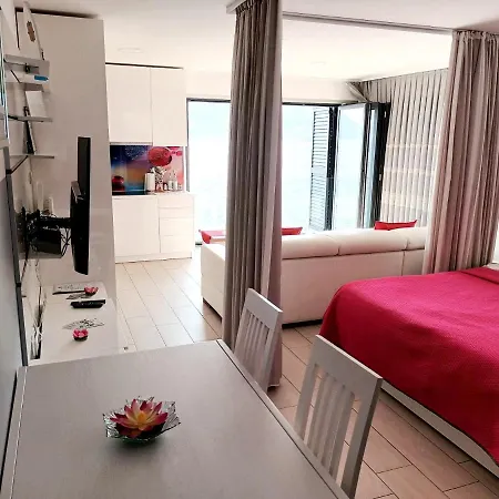 Apartment Palada 1 *