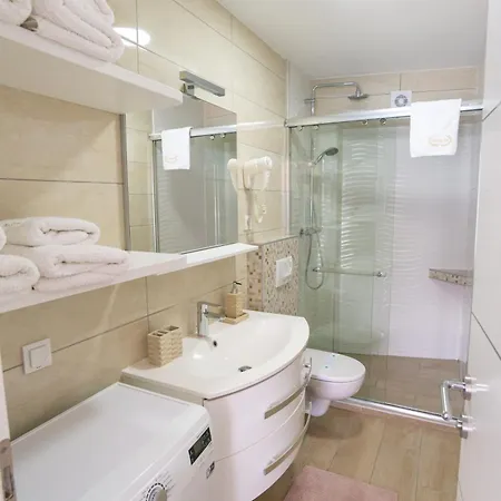 Apartment Palada 1 *